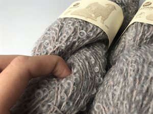 Mohair by Canard bouclé garn - sart grå og lys rosa, 100 g